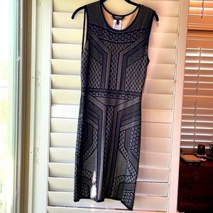 BCBGMAXAZRIA body contour dress